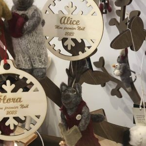 Boules de Noël en bois personnalisable