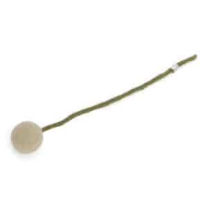 Fleur boule sur tige vert menthe – en laine – Gry and Sif