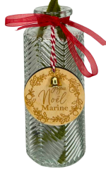 Petit vase de Noël zoom médaillon bois gravé
